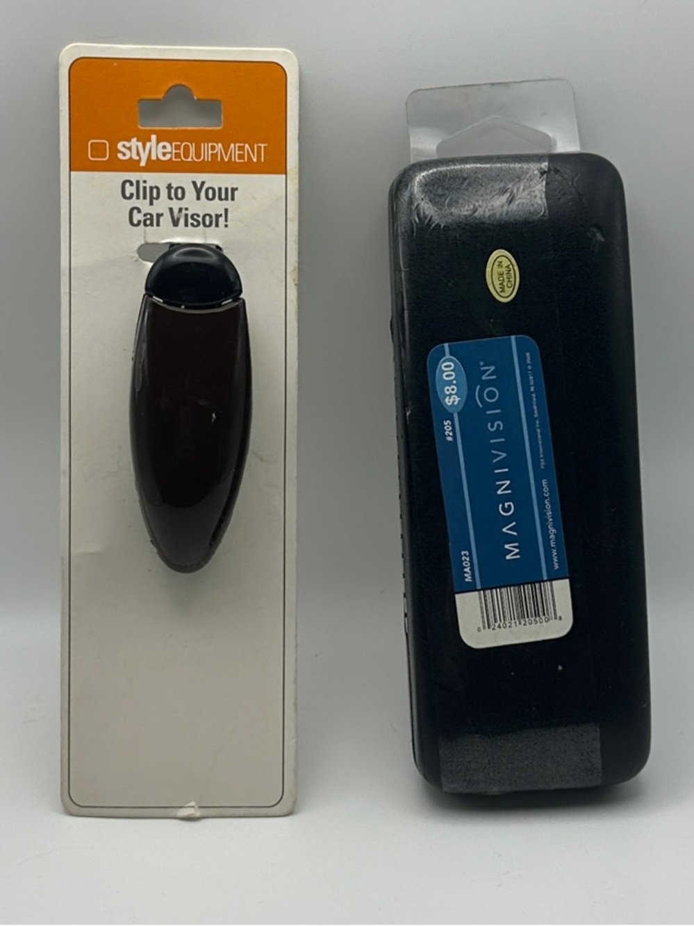 Equipment Visor Clip Holder with Carry Case - Black and Brown
G1003
